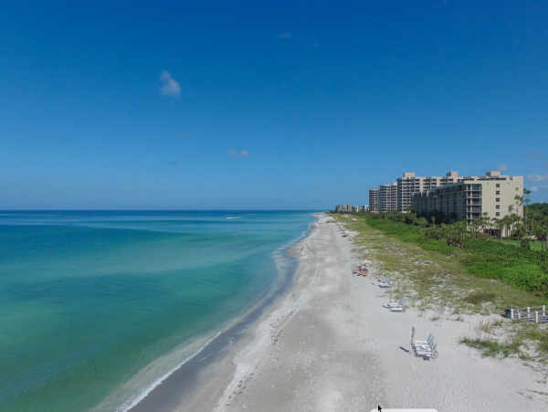 Luxurious Beachfront Condo in Longboat Key Florida - Stunning Gulf Views